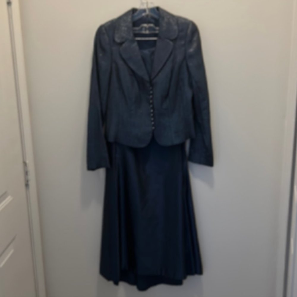 Carmen Marc Valve blue shiny 2 piece formal trumpet dress size 8